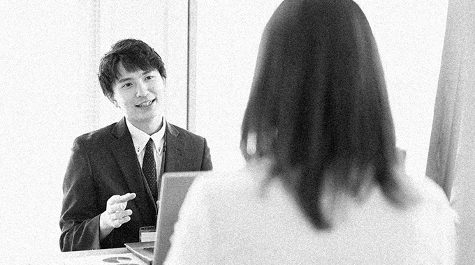 打合せをしている写真